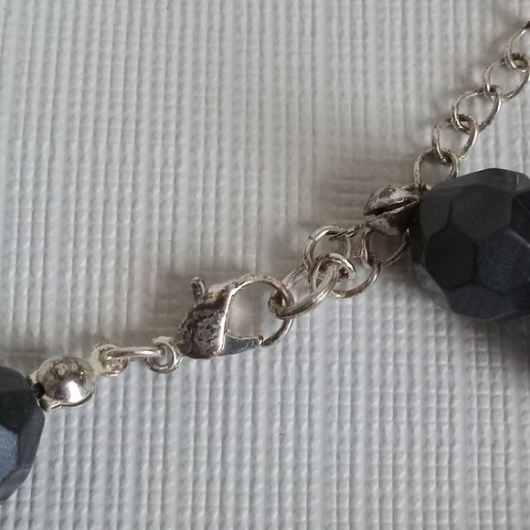 Black & Silvery Gray Multiple Shapes Chunky Beads Single Strand Fashion Necklace - Picture 8 of 10